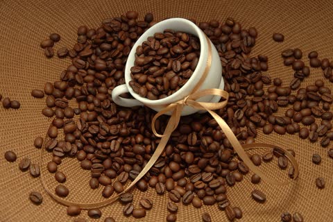 Чашка с зернами кофе, бантик