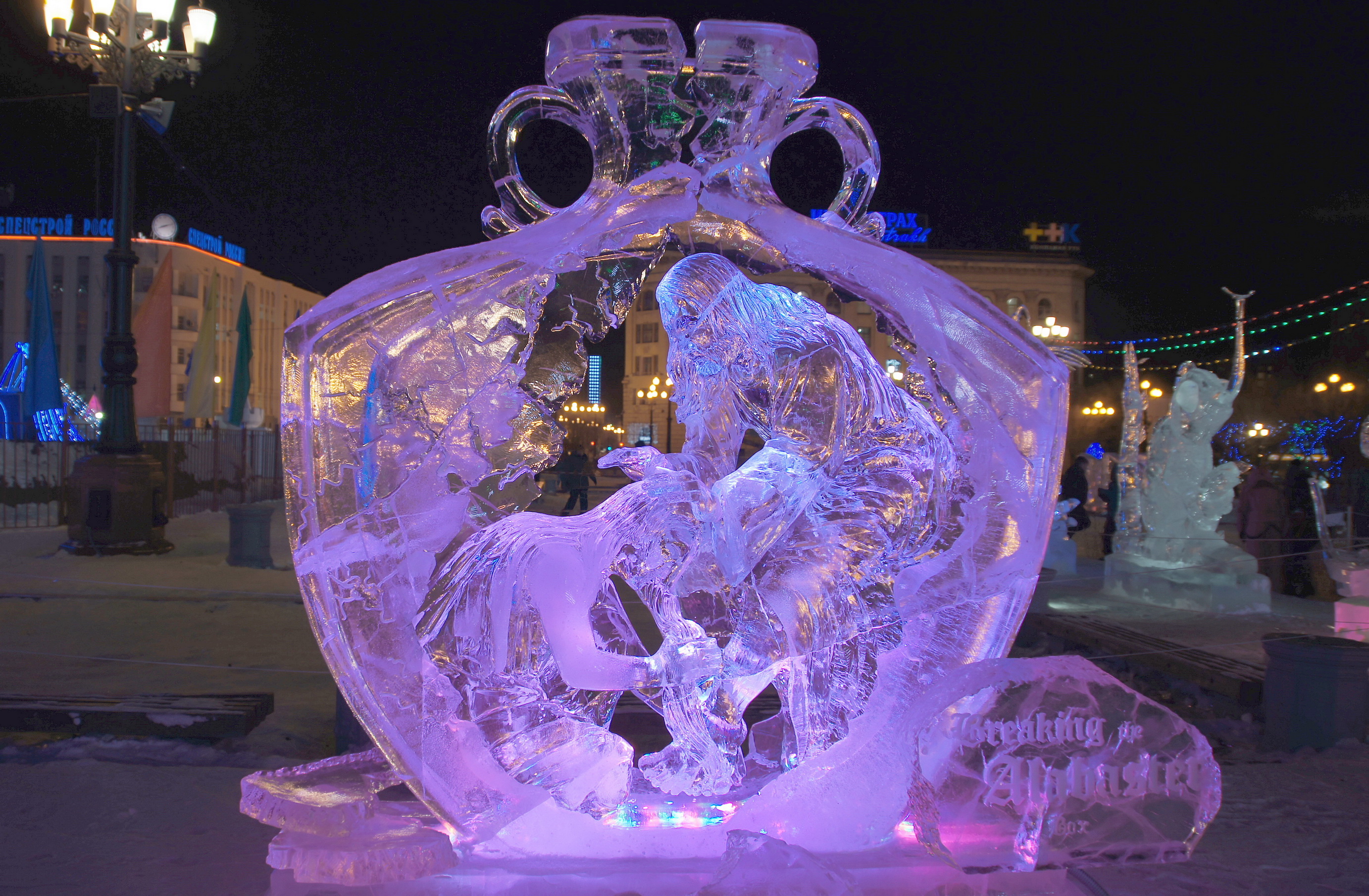 Фото ледяных скульптур с подсветкой