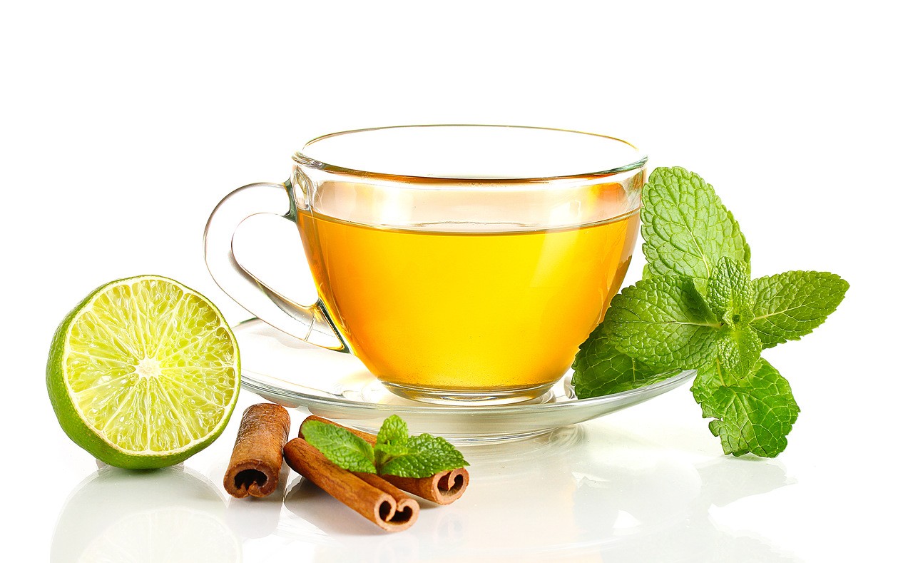 Травяной чай, зеленый лимон