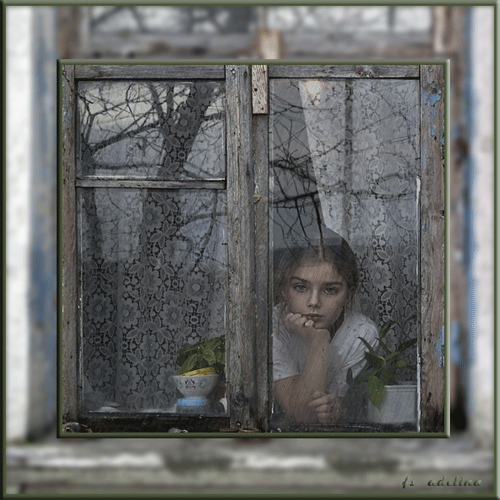 Девочка за окном