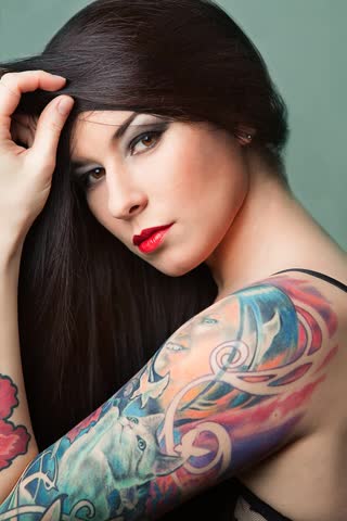 Брюнетки с татуировками: фотоподборка красивых и сексапильных девушек