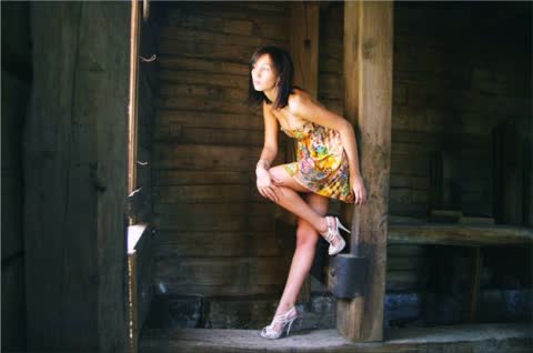 Фото девушка в деревне
